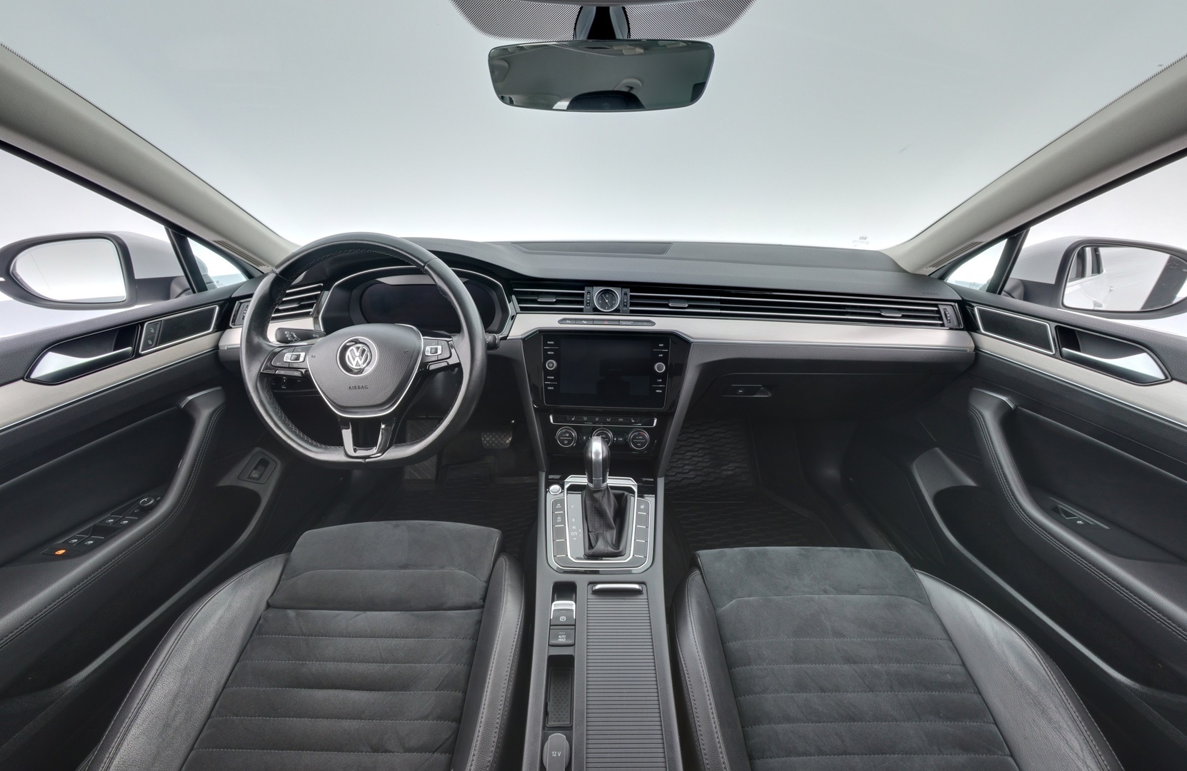 VOLKSWAGEN Passat 2018