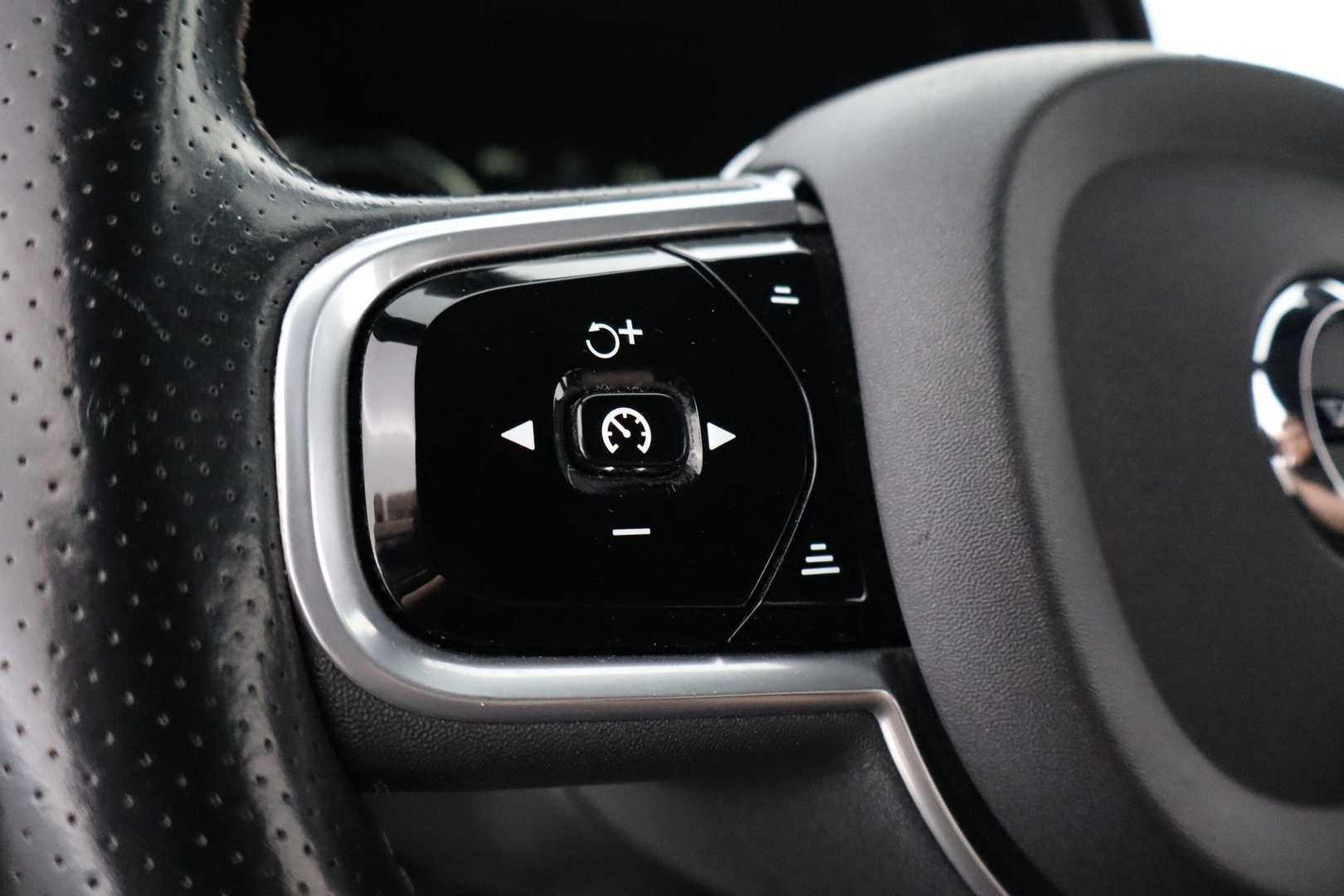 VOLVO V90 2018