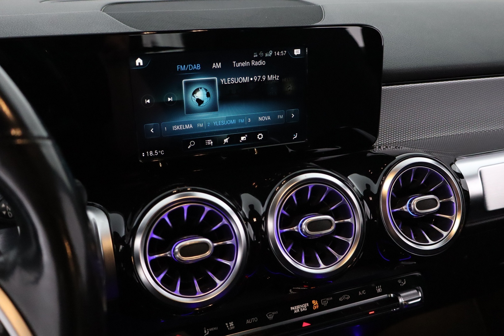MERCEDES-BENZ GLB 2021