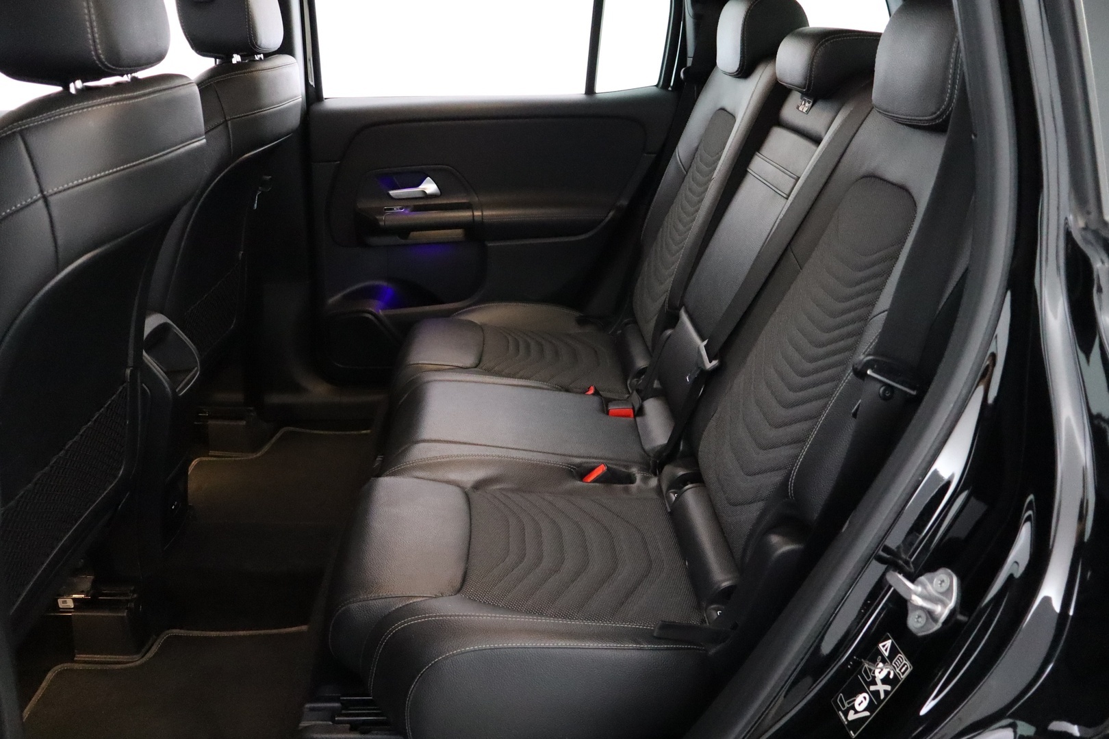 MERCEDES-BENZ GLB 2021
