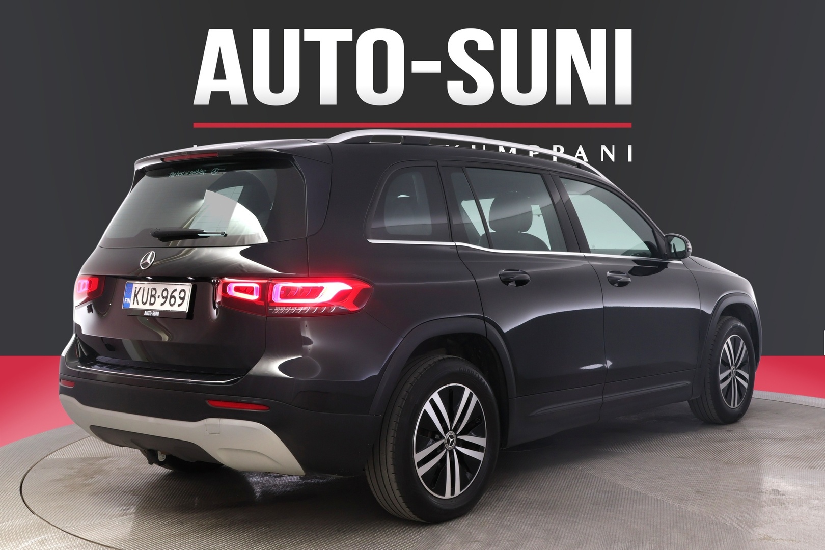 MERCEDES-BENZ GLB 2021