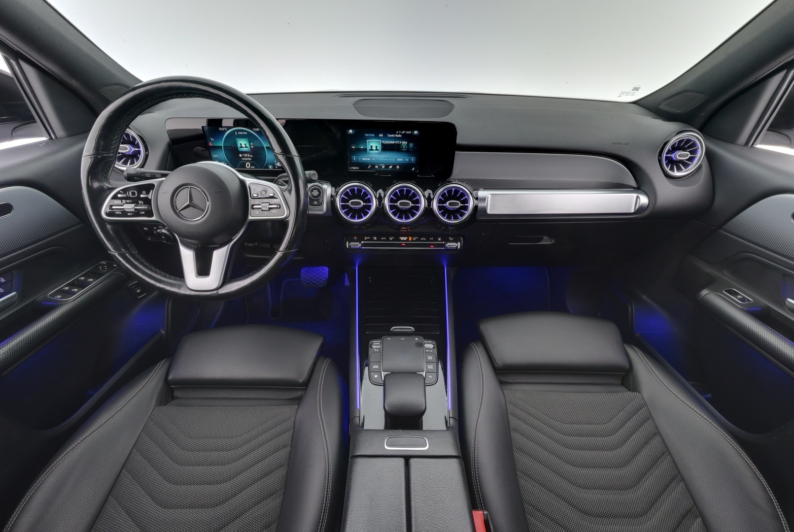 MERCEDES-BENZ GLB 2021