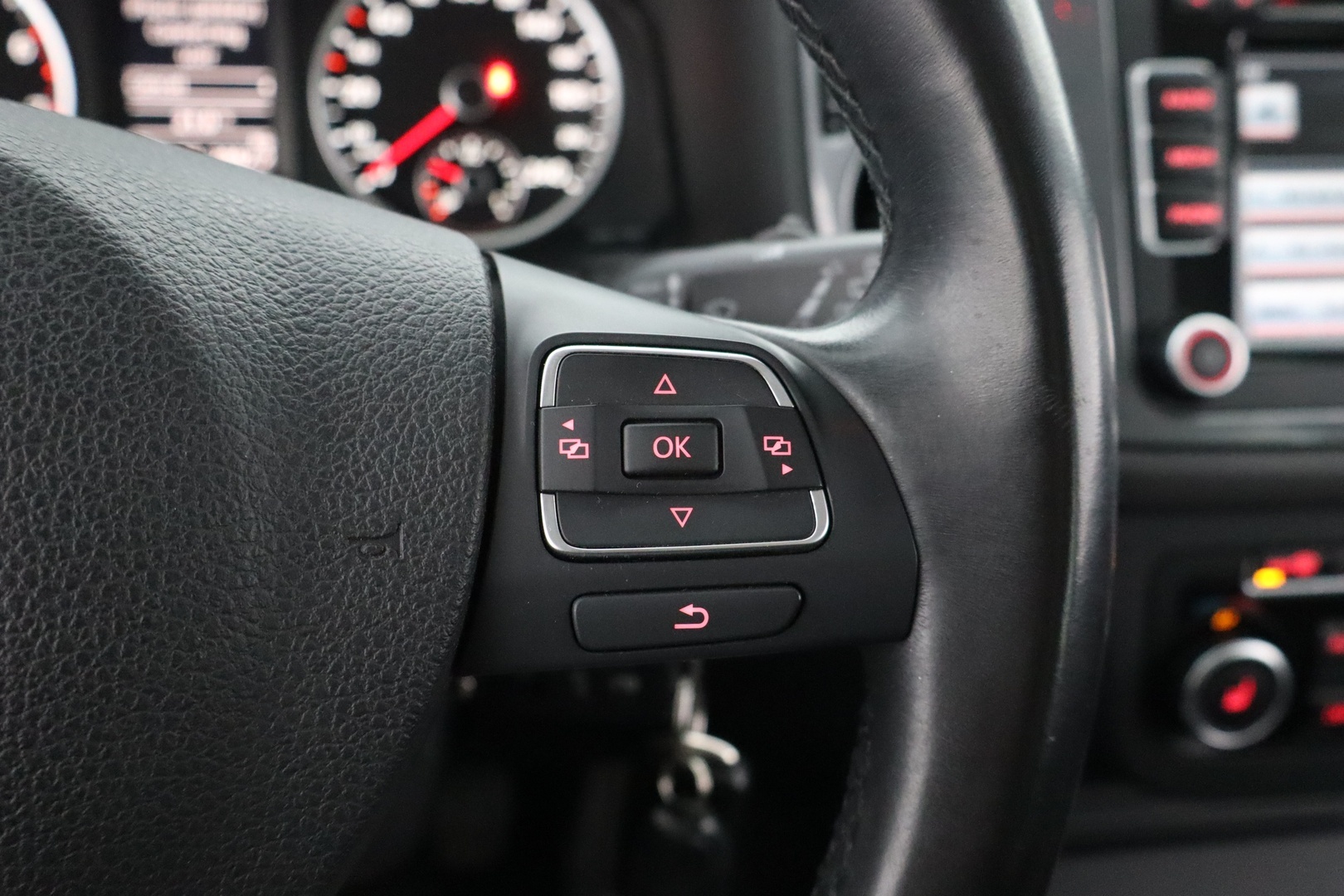 VOLKSWAGEN Tiguan 2013