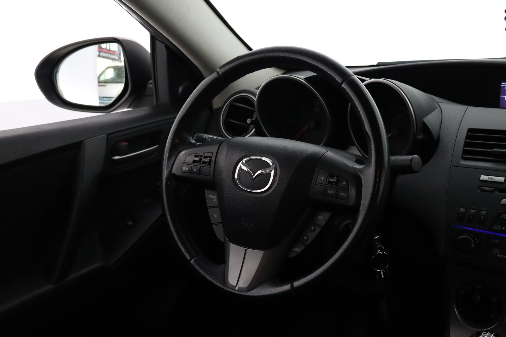 MAZDA 3 2010