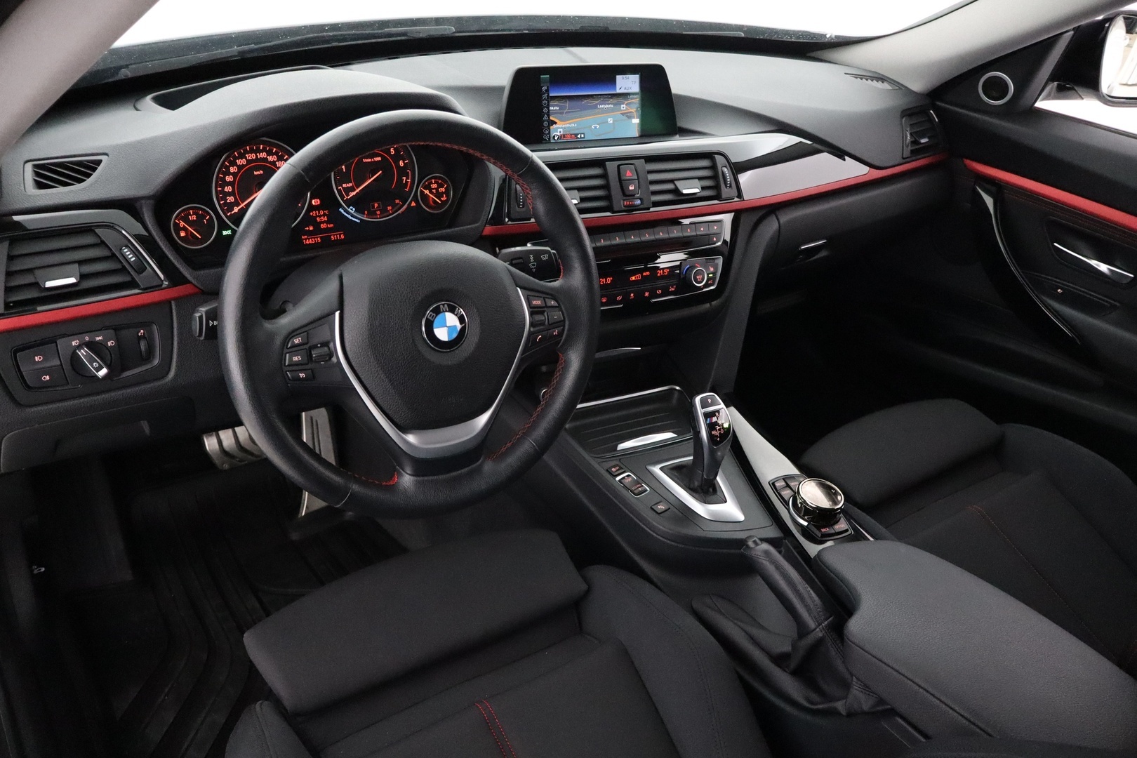BMW 320 Gran Turismo 2013