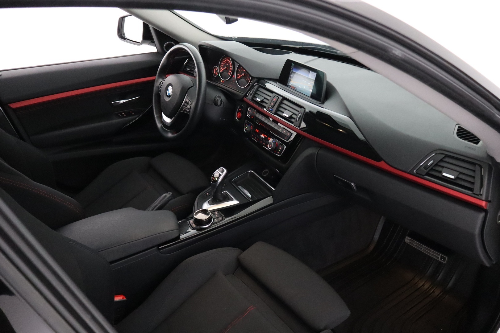 BMW 320 Gran Turismo 2013