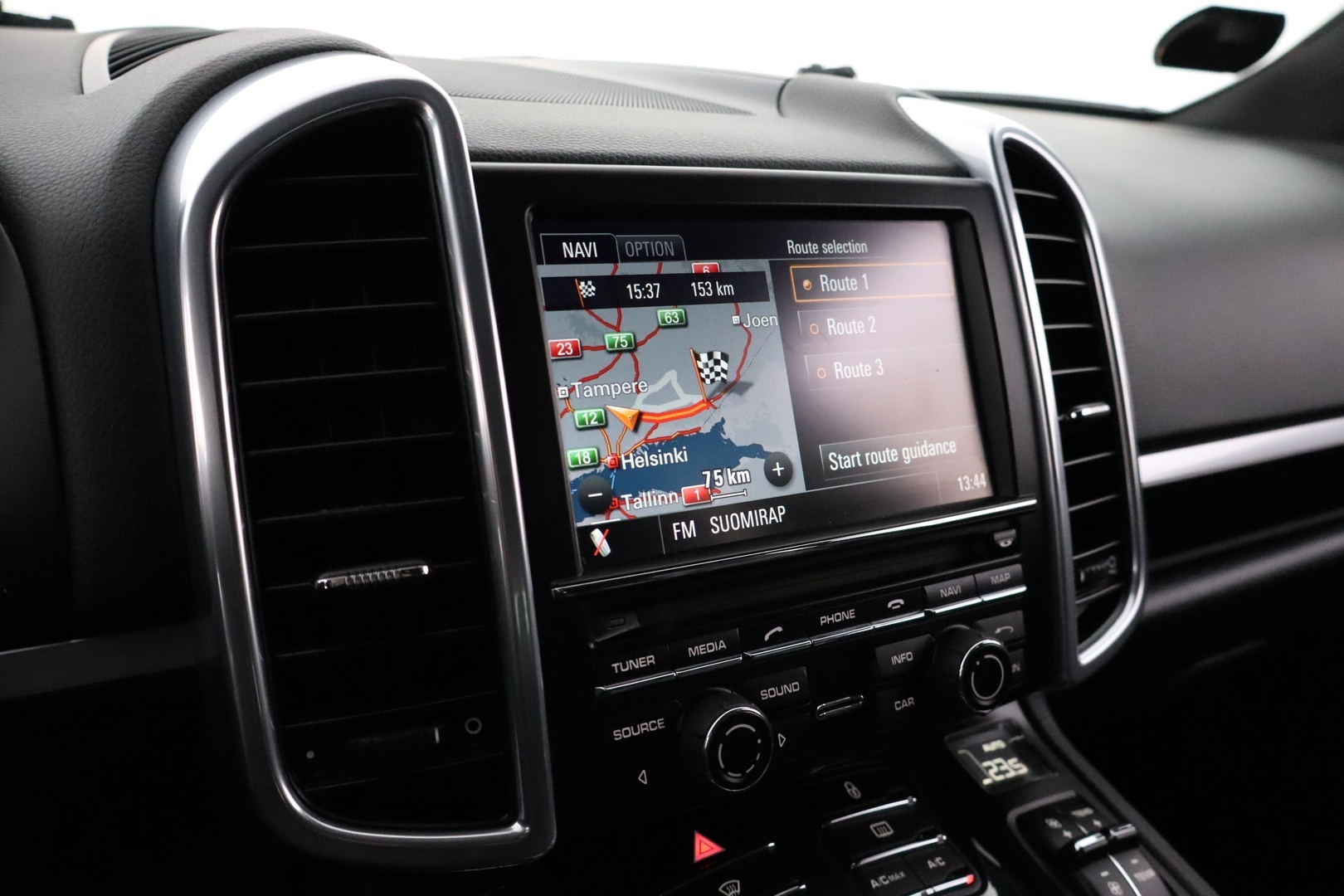 PORSCHE Cayenne 2012