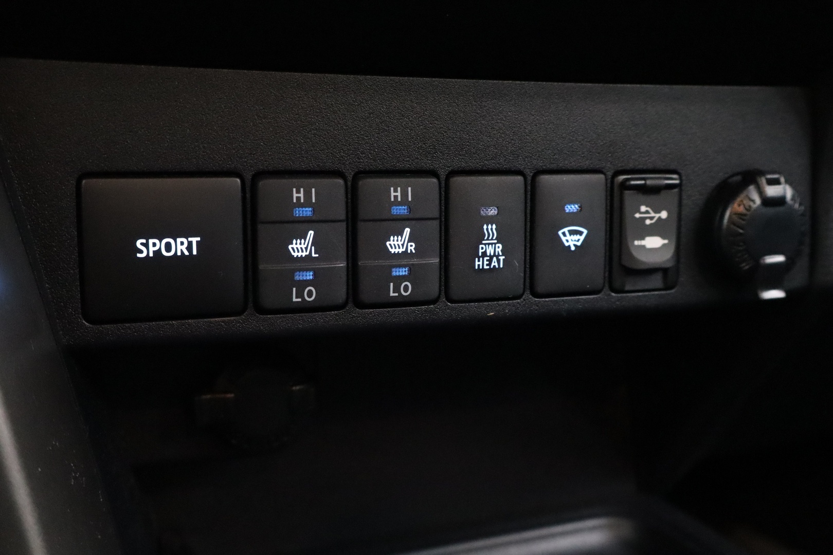 TOYOTA RAV4 2015
