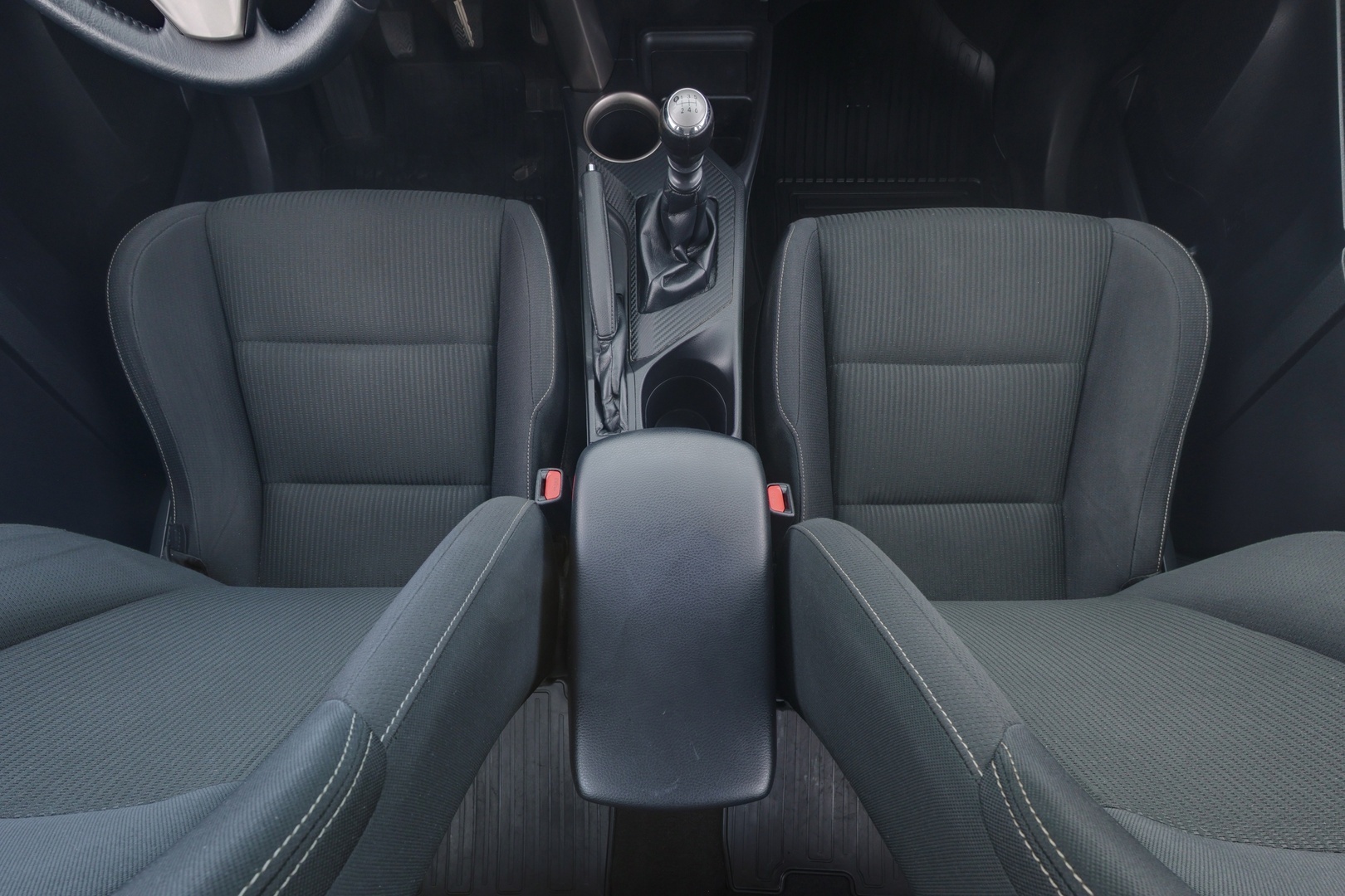 TOYOTA RAV4 2015