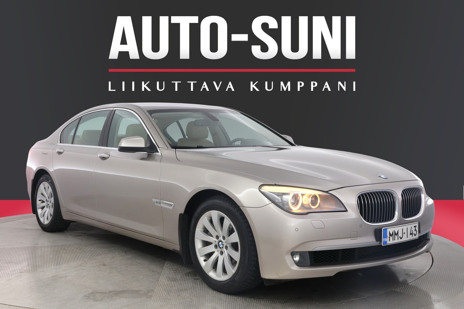 BMW 740 2011