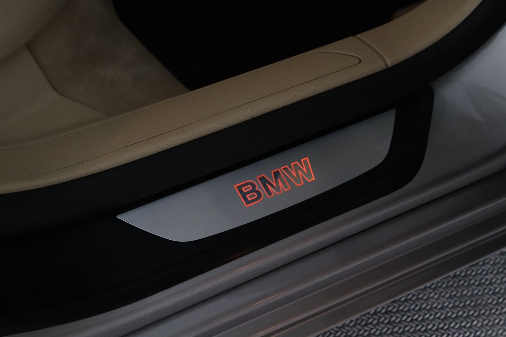 BMW 740 2011