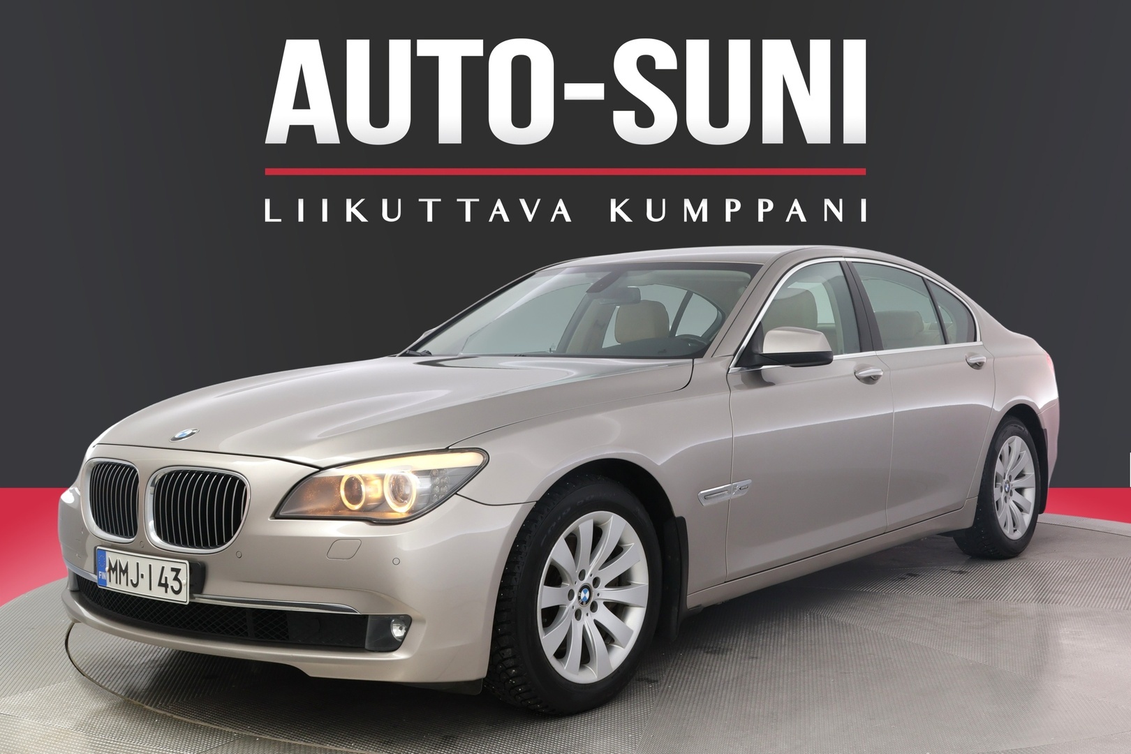 BMW 740 2011