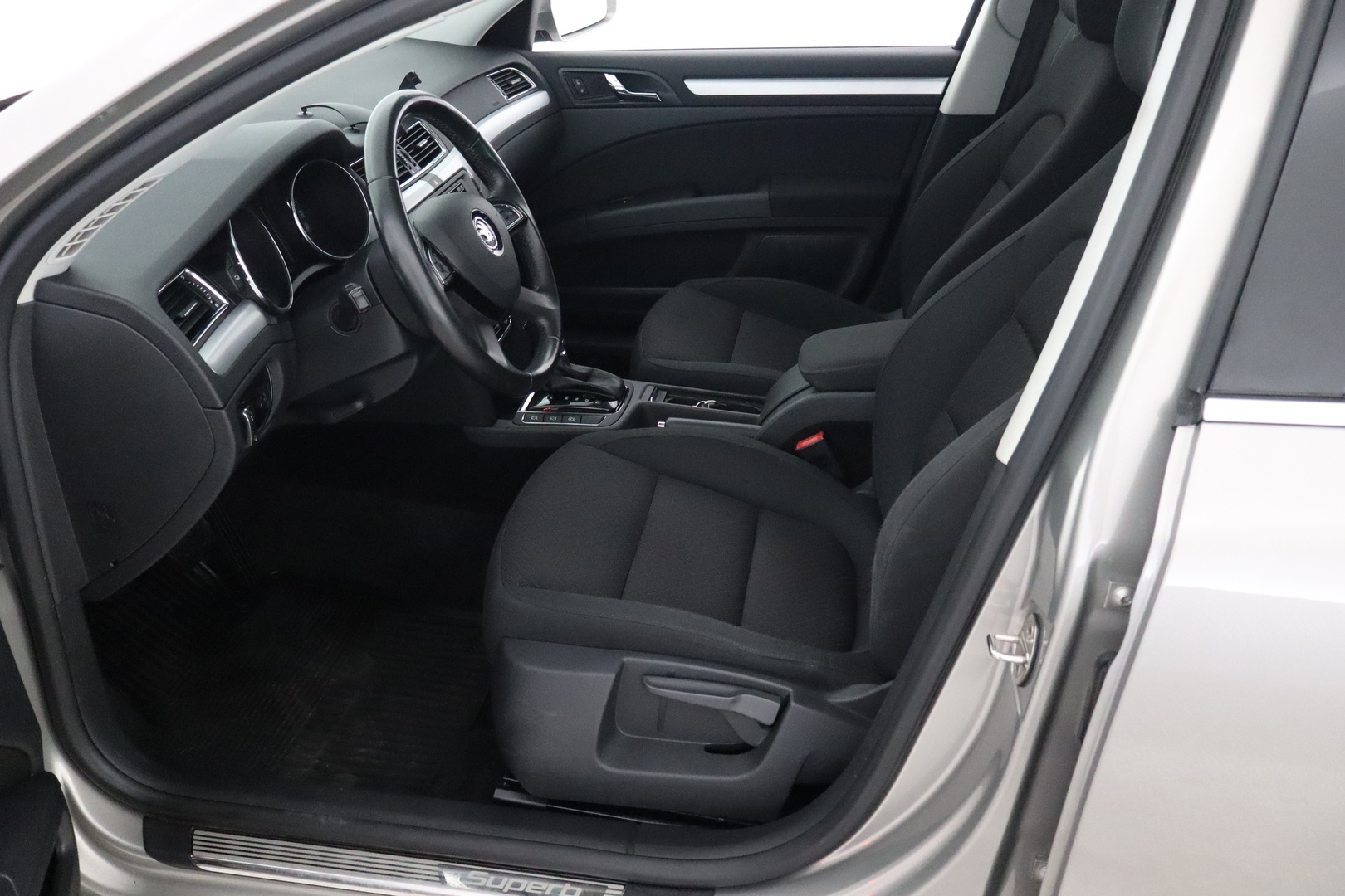 SKODA Superb 2013
