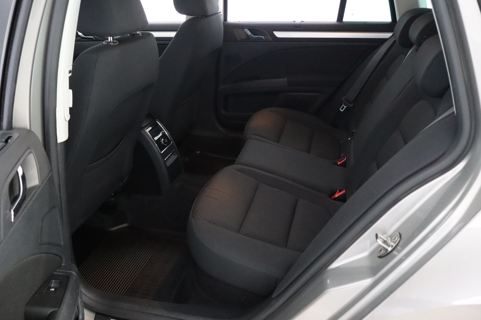 SKODA Superb 2013