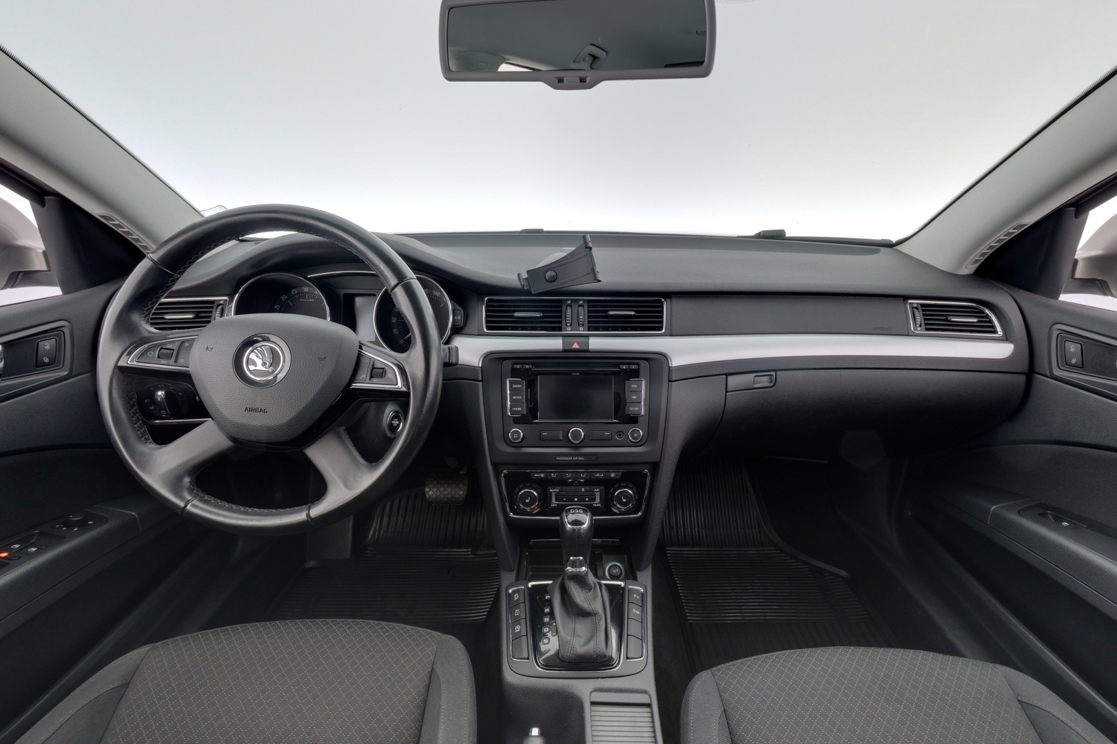 SKODA Superb 2013