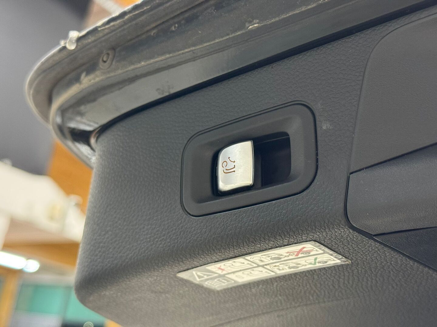 MERCEDES-BENZ C 2016