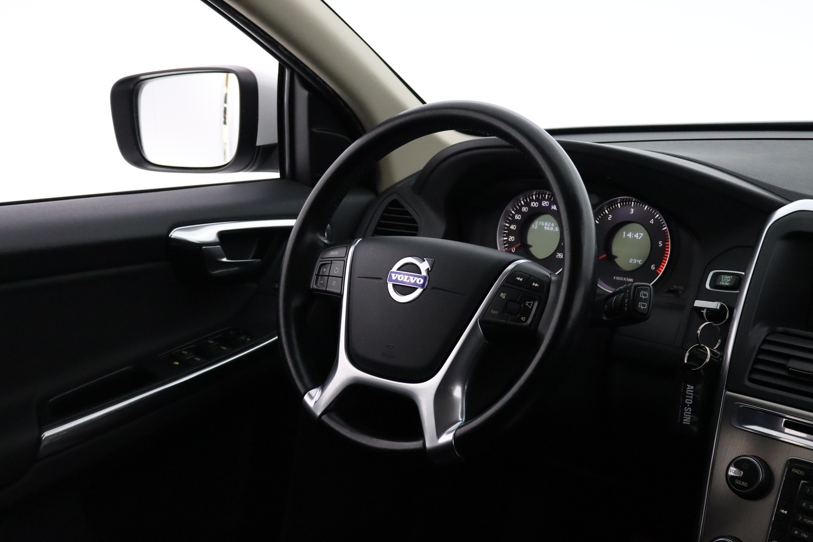 VOLVO XC60 2011