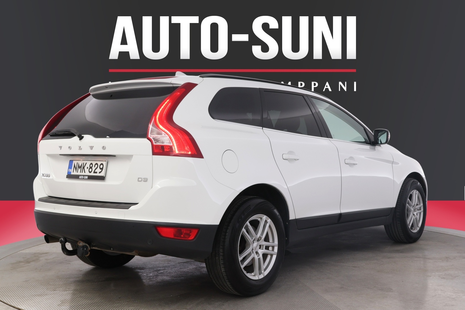 VOLVO XC60 2011