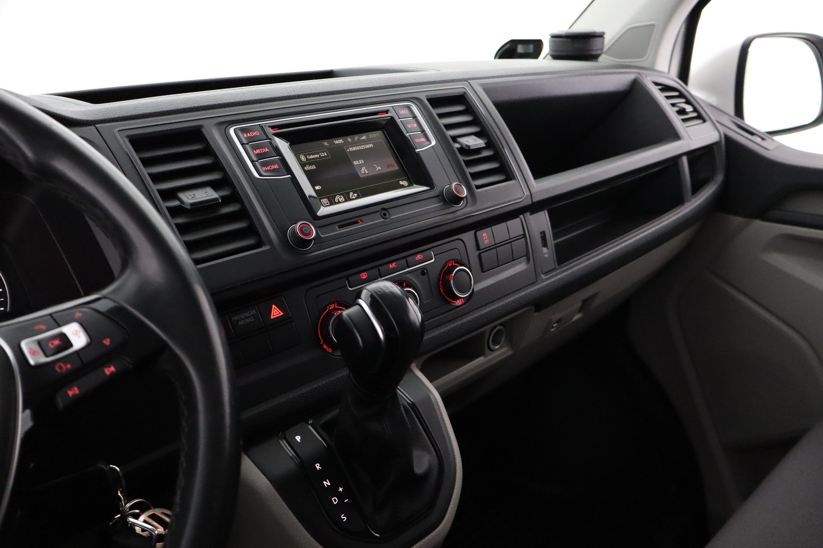 VOLKSWAGEN Transporter 2017