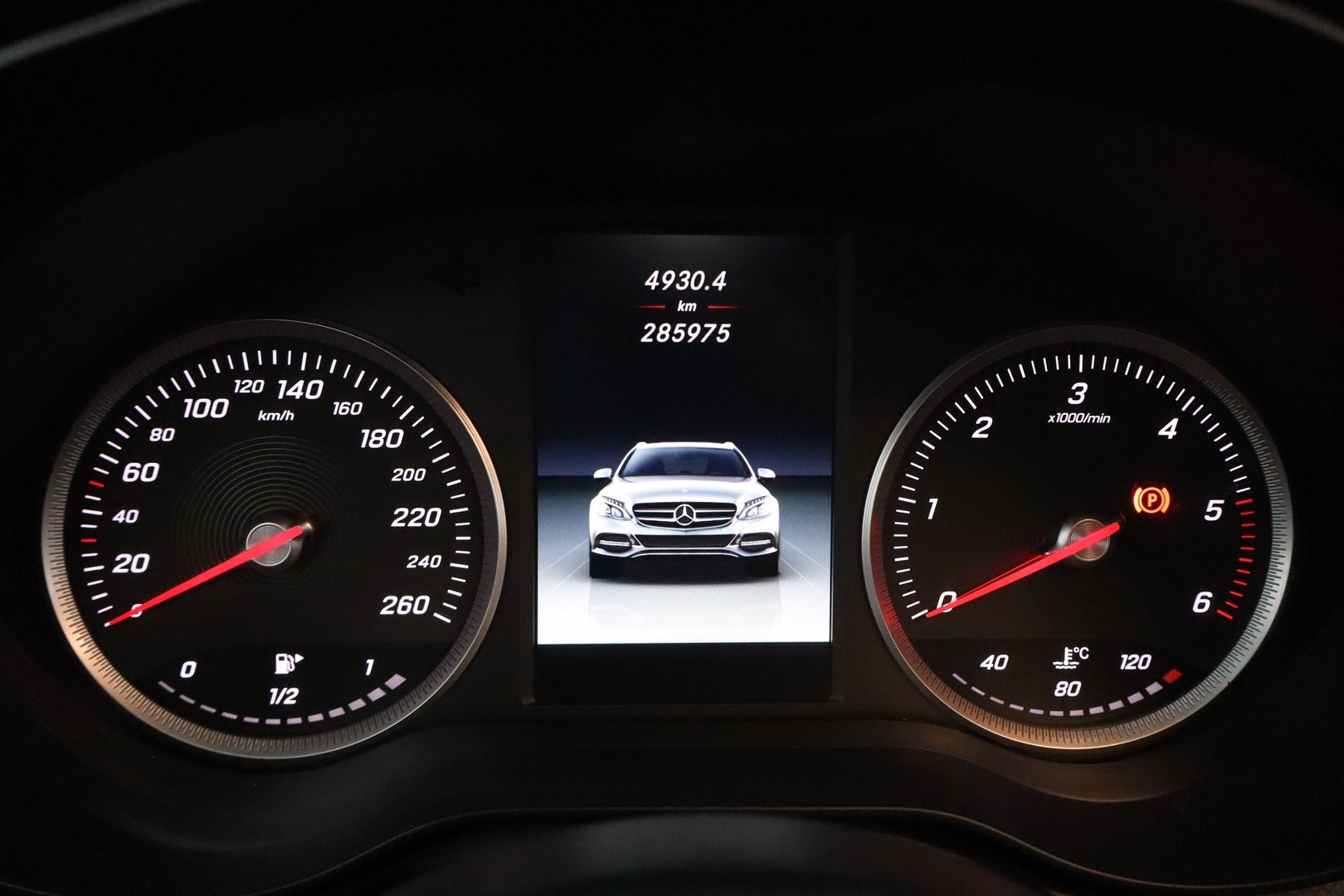 MERCEDES-BENZ C 2015