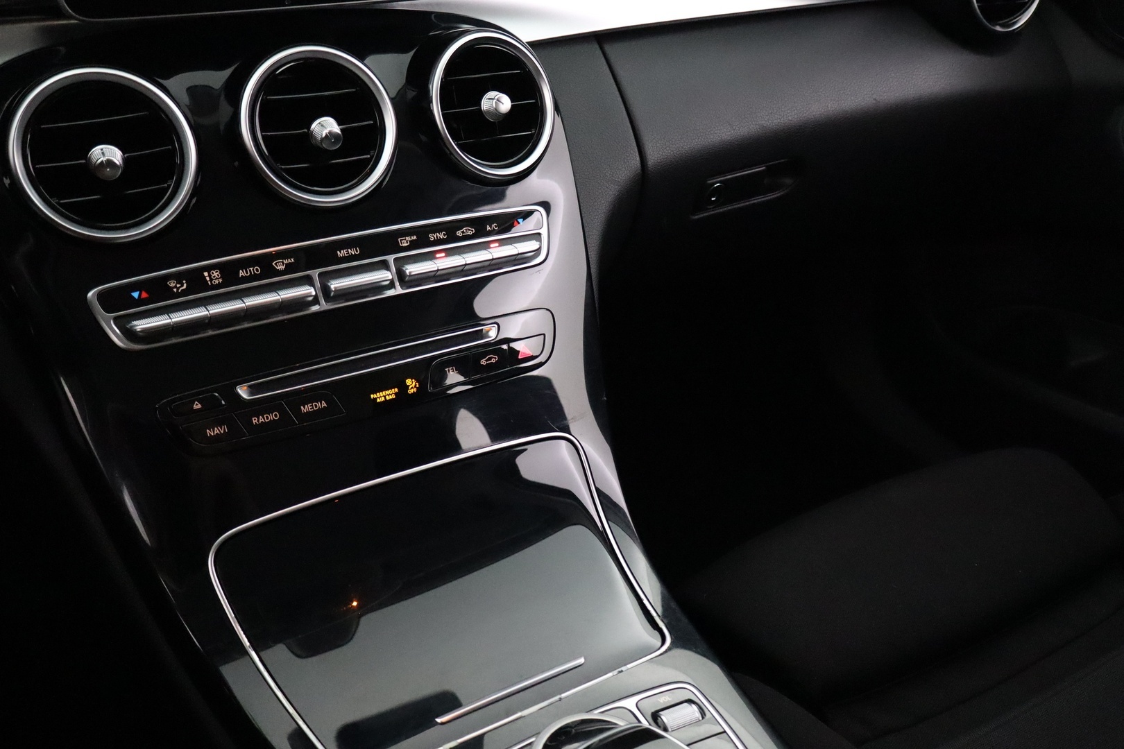 MERCEDES-BENZ C 2015