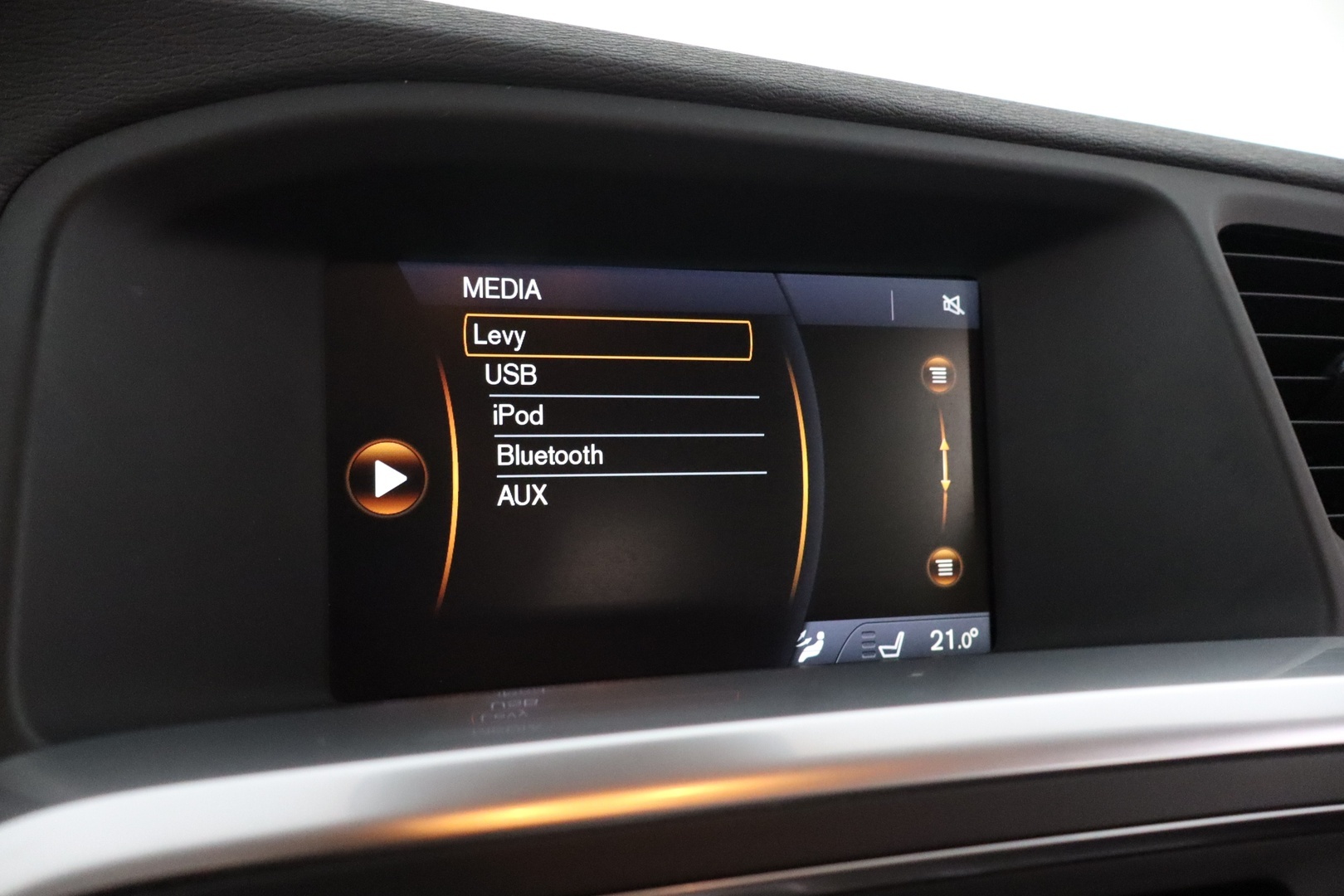 VOLVO V60 2013