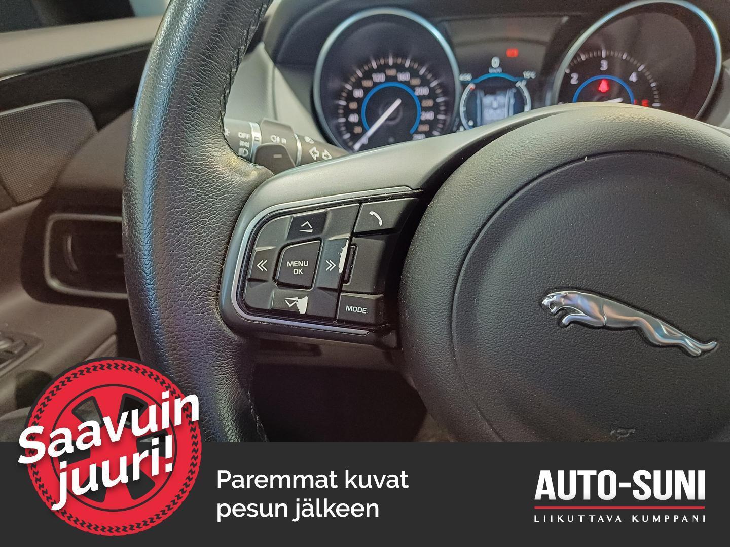 JAGUAR XE 2017