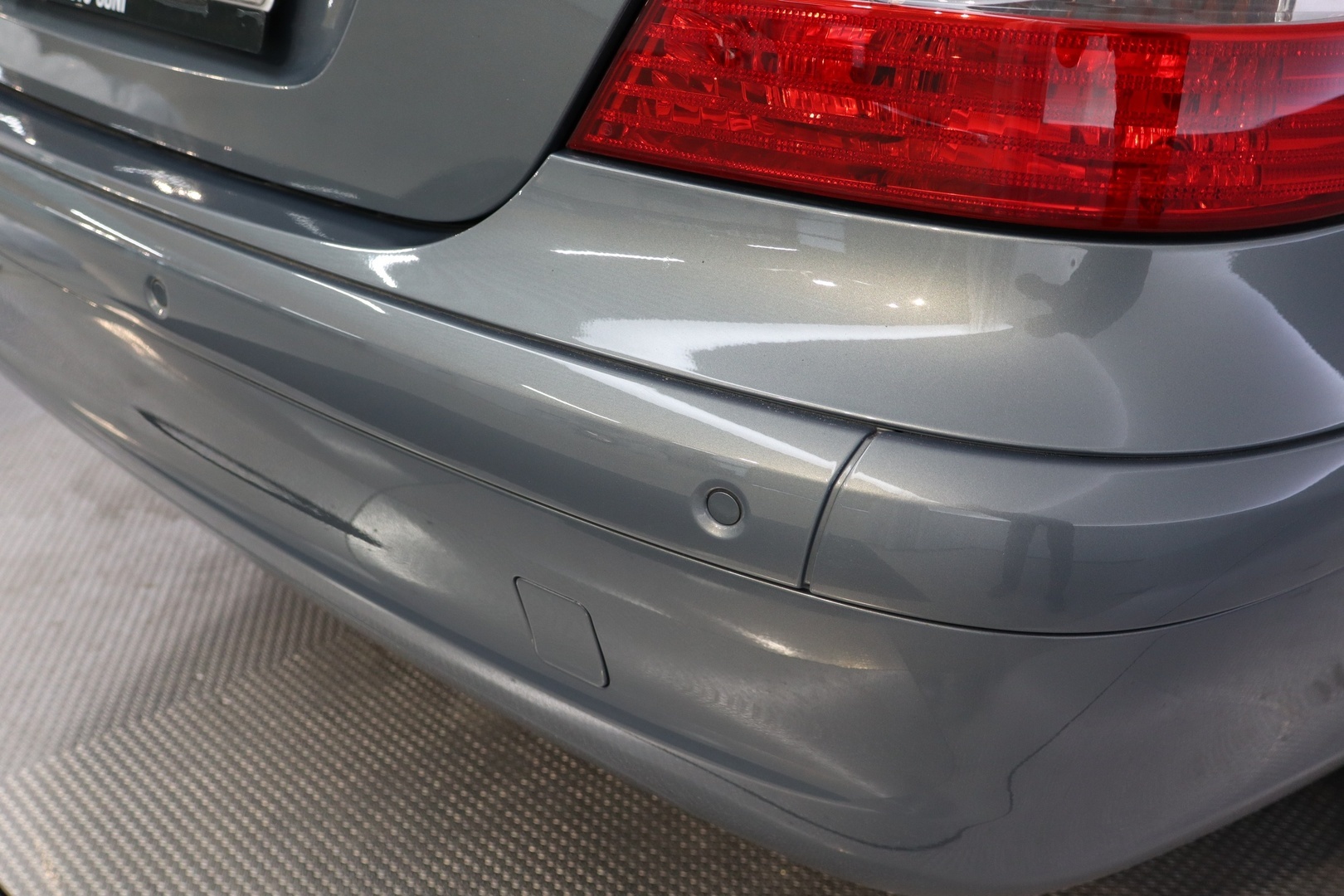 MERCEDES-BENZ E 2005