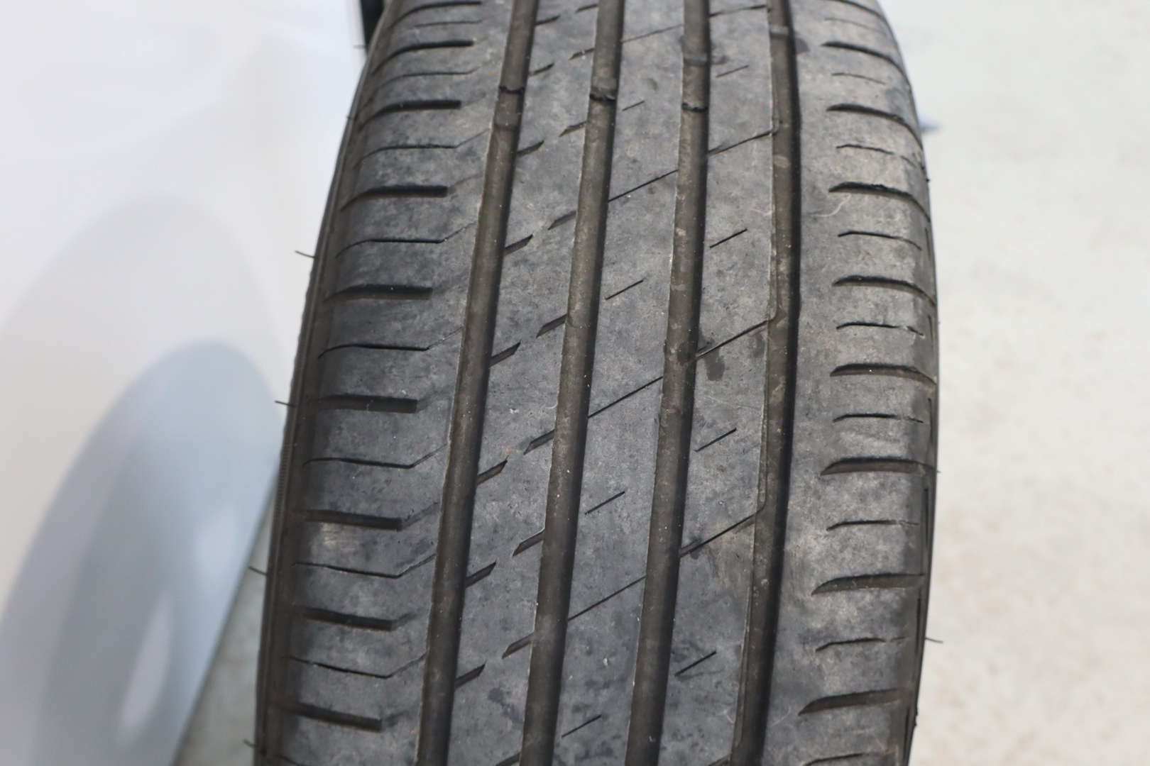 MERCEDES-BENZ E 2005