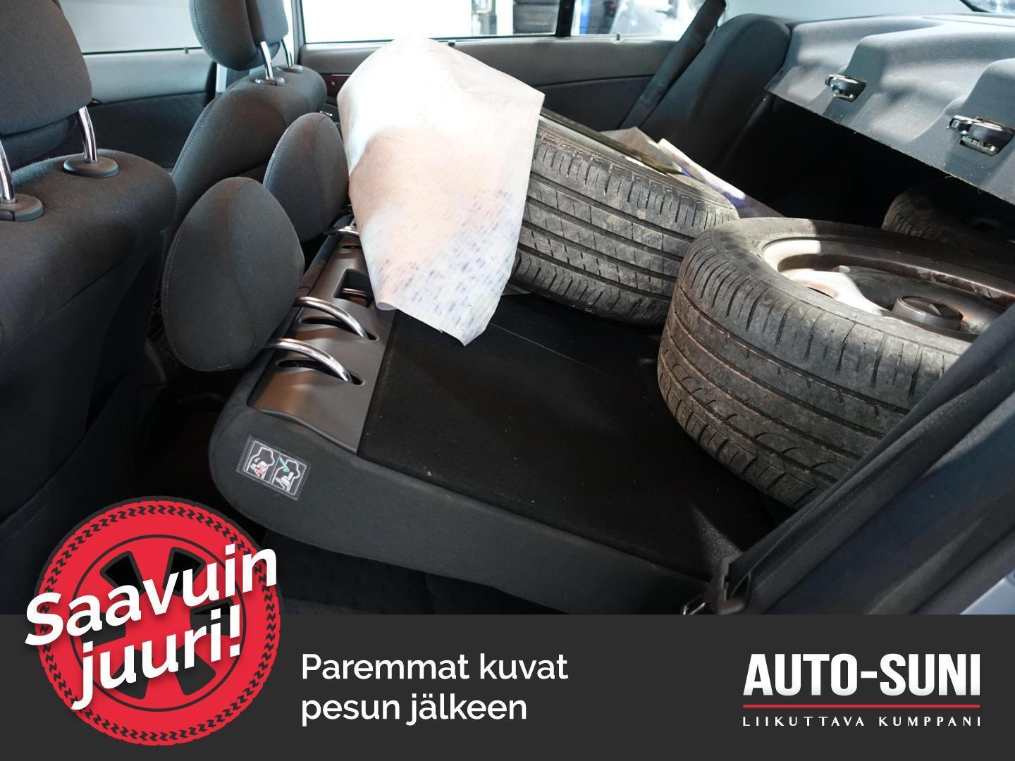 MERCEDES-BENZ E 2005