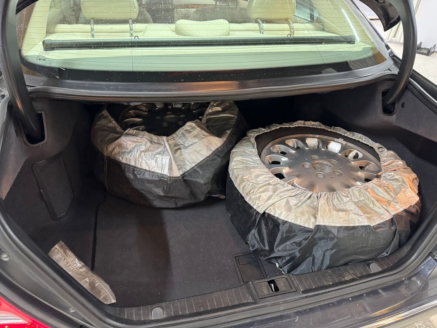 MERCEDES-BENZ E 2004