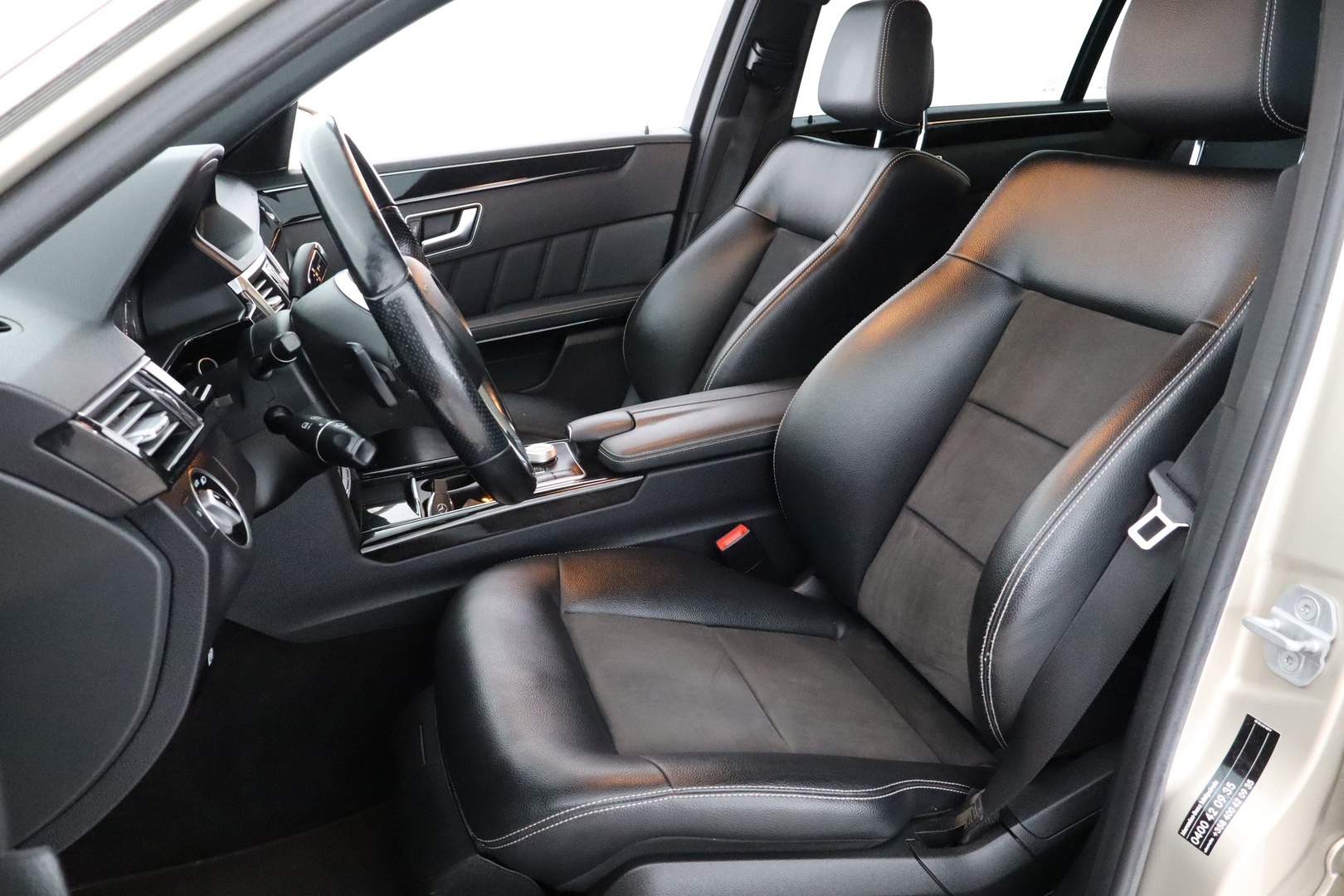 MERCEDES-BENZ E 2012