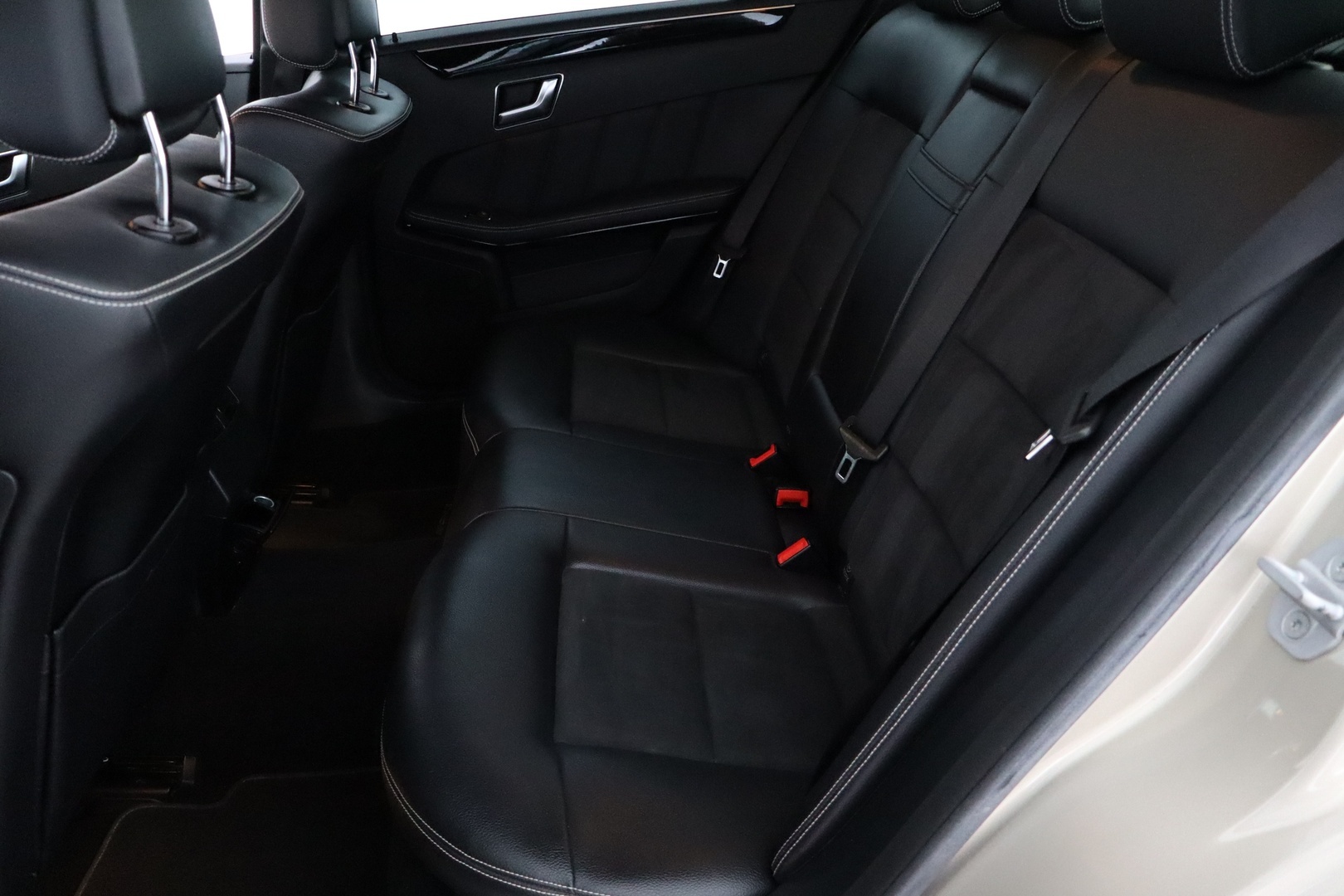 MERCEDES-BENZ E 2012