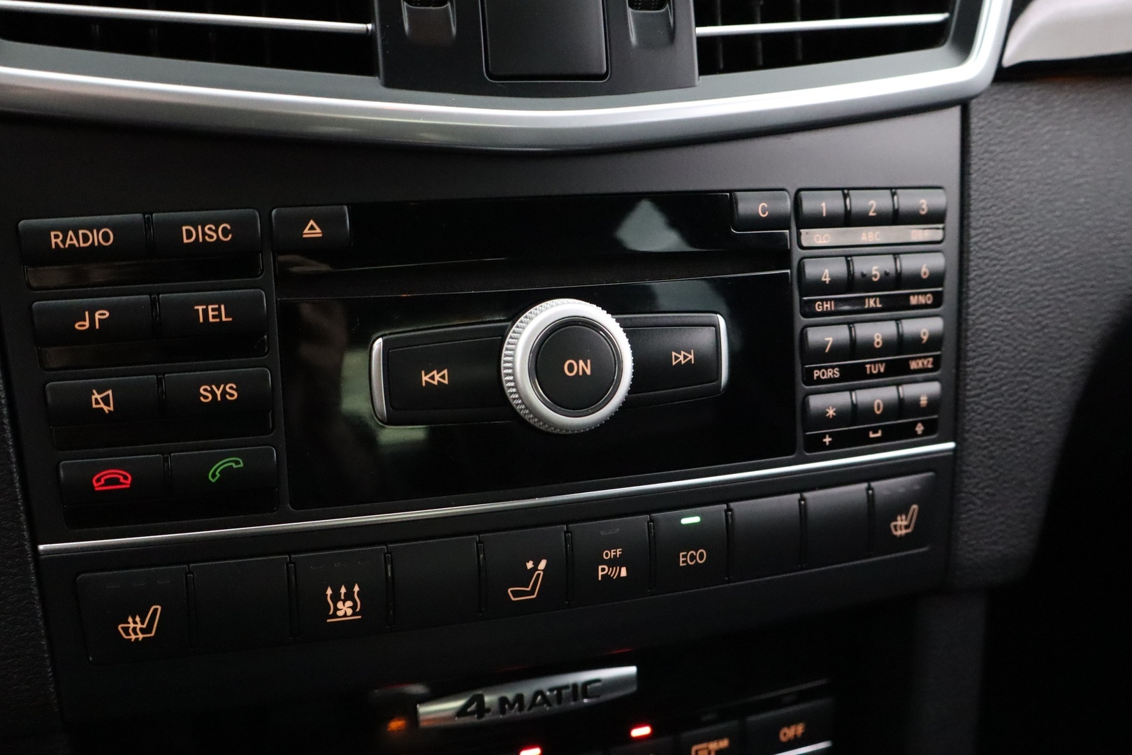 MERCEDES-BENZ E 2012