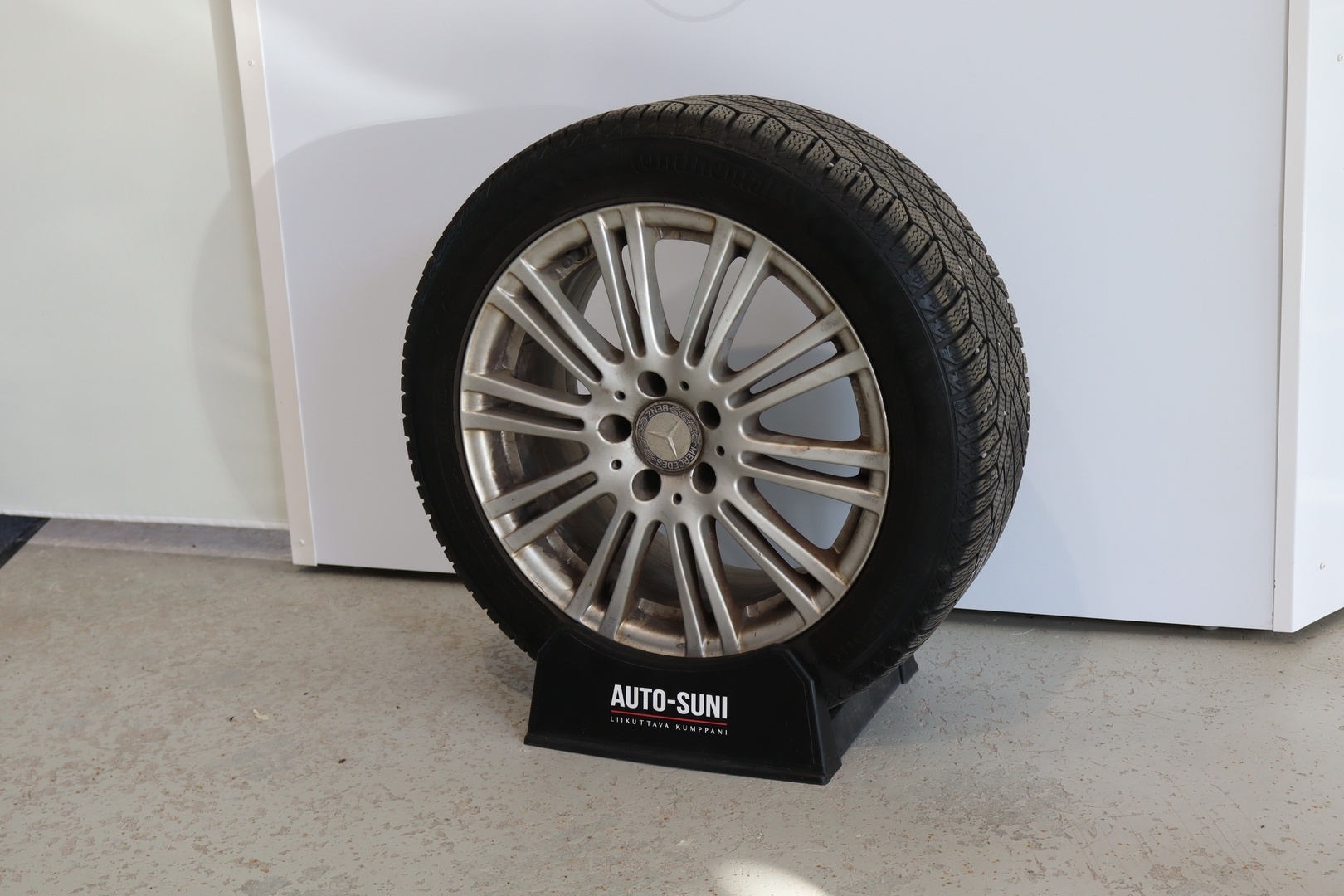 MERCEDES-BENZ E 2012