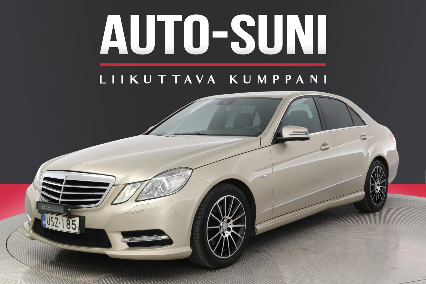 MERCEDES-BENZ E 2012