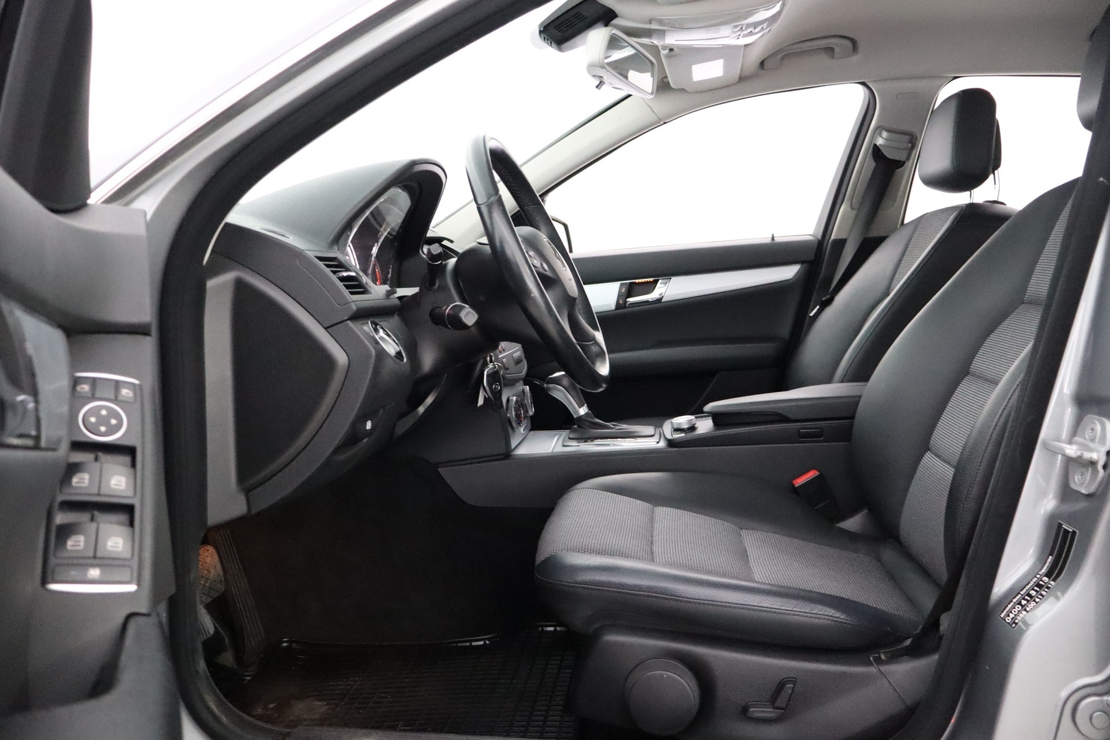 MERCEDES-BENZ C 2011