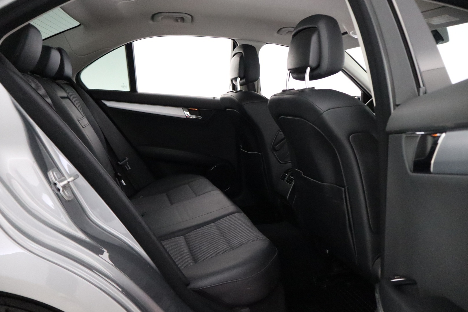 MERCEDES-BENZ C 2011