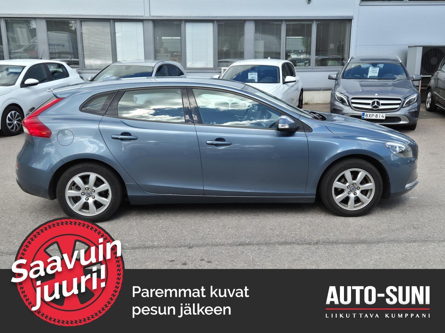 VOLVO V40 2013