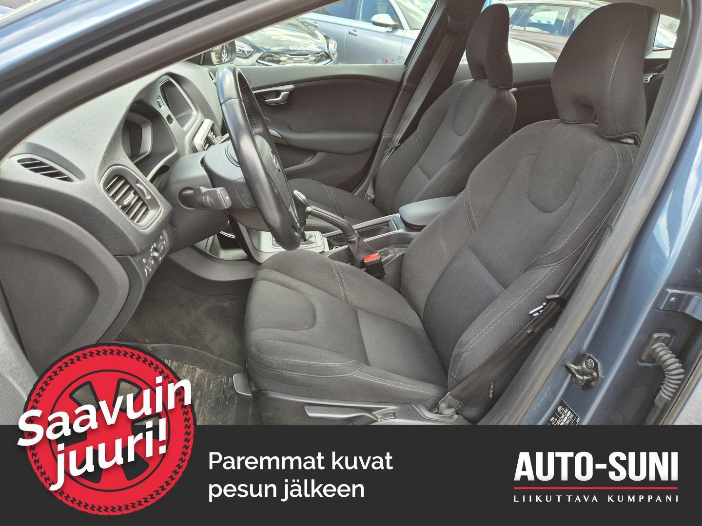 VOLVO V40 2013
