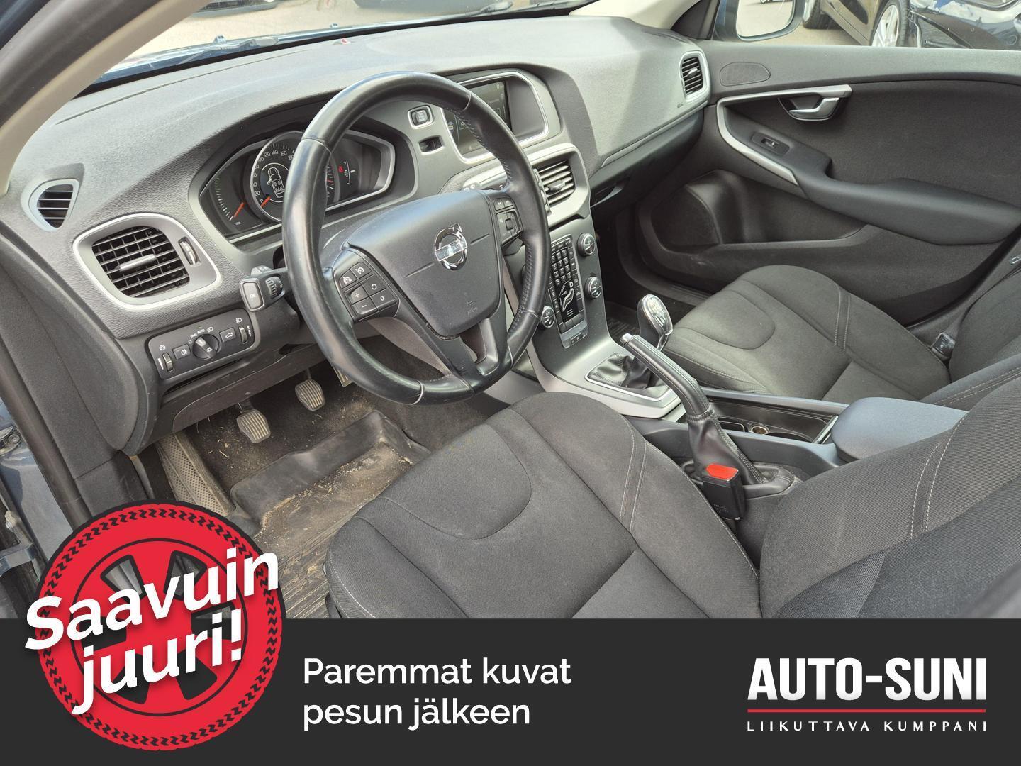 VOLVO V40 2013