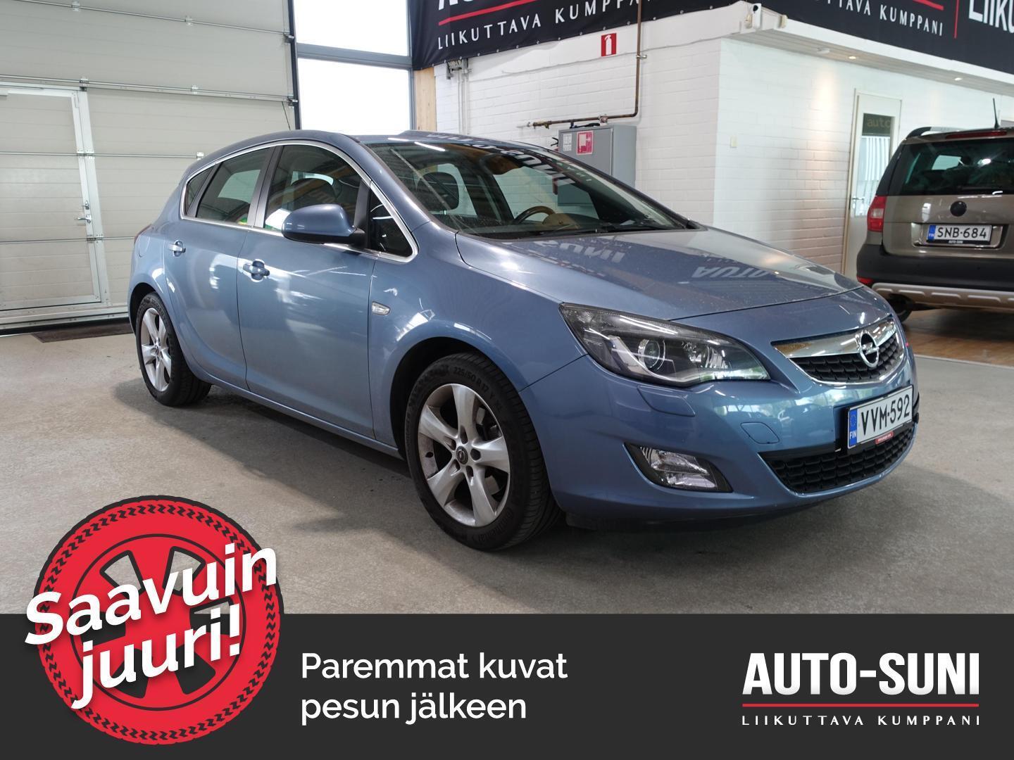 OPEL Astra 2011