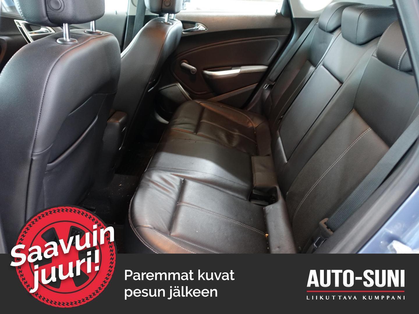 OPEL Astra 2011