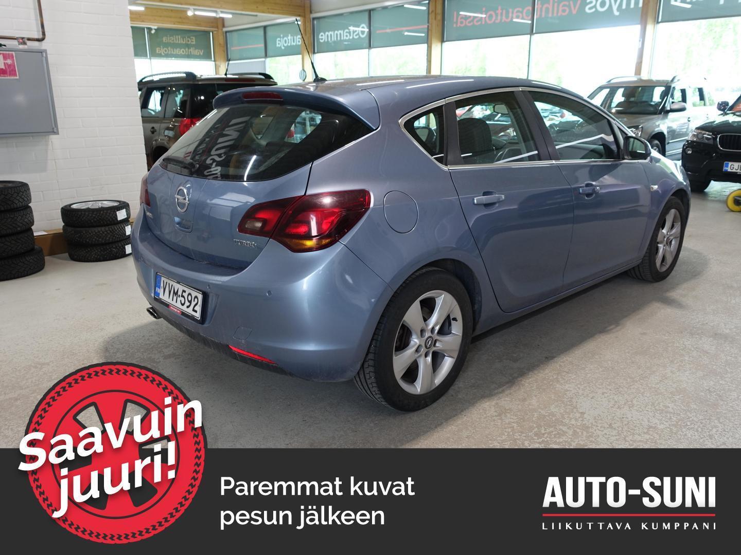 OPEL Astra 2011
