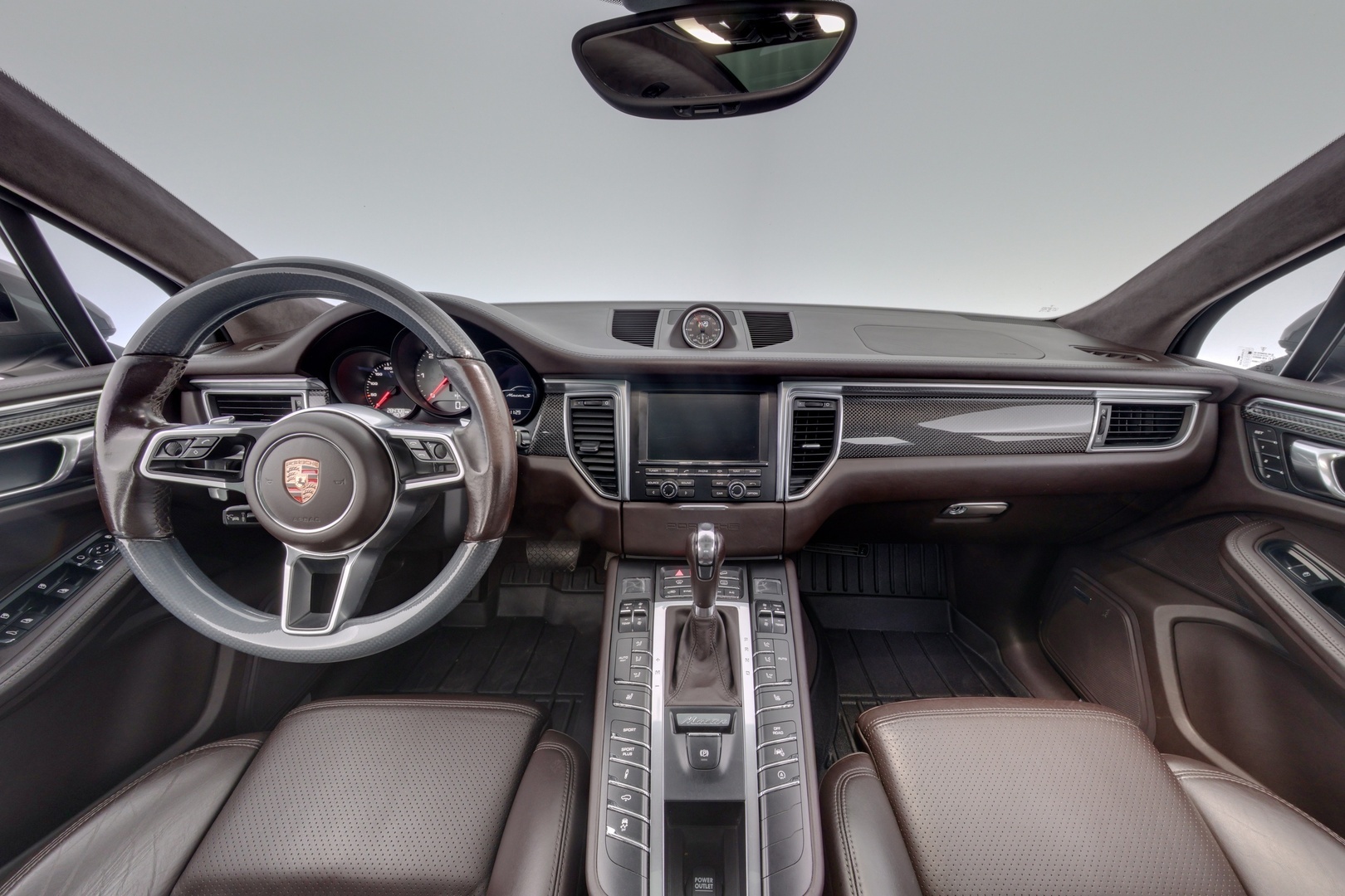PORSCHE Macan 2015