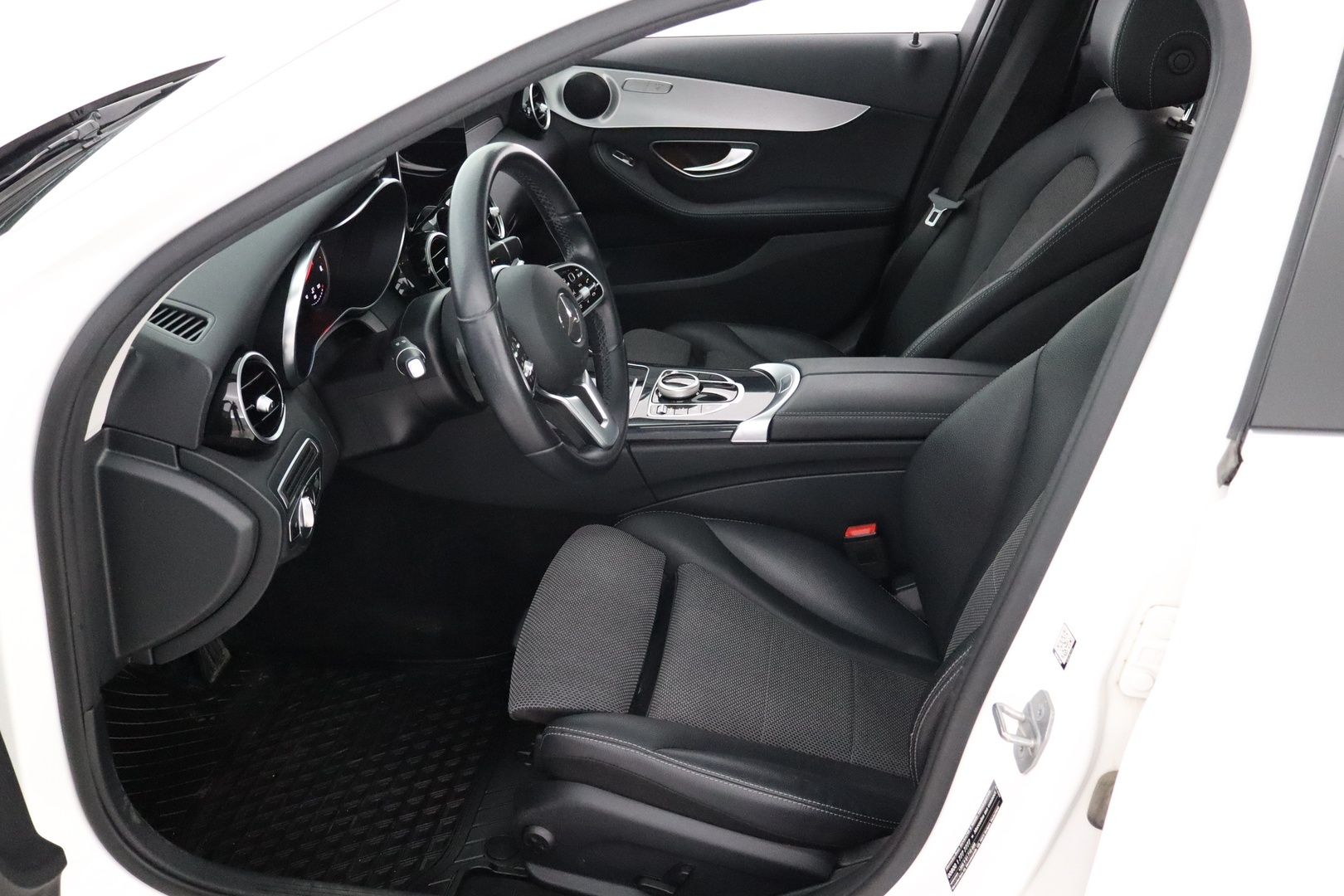 MERCEDES-BENZ C 2020