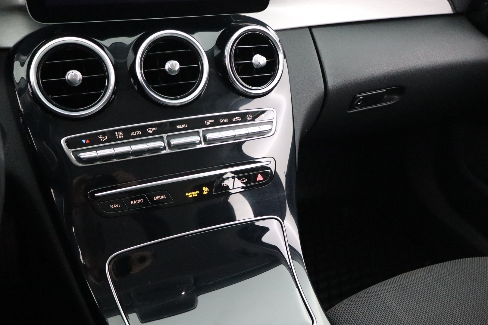 MERCEDES-BENZ C 2020