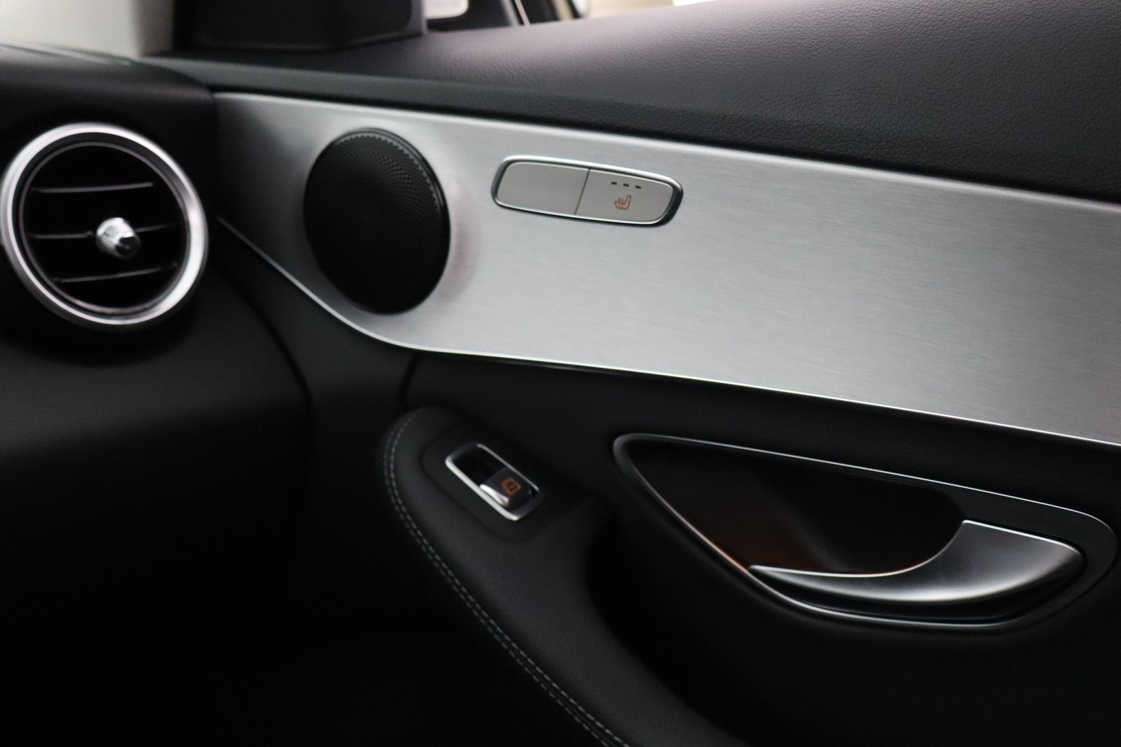 MERCEDES-BENZ C 2020