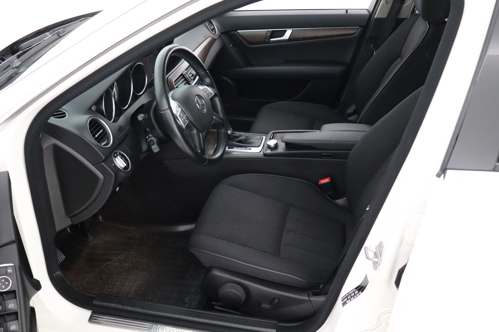 MERCEDES-BENZ C 2012