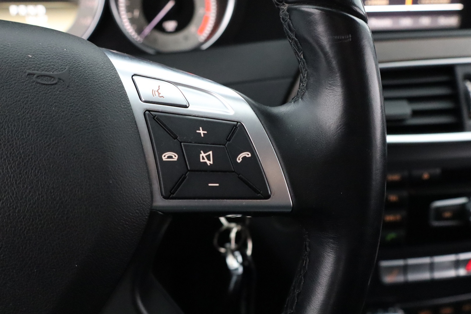 MERCEDES-BENZ C 2012